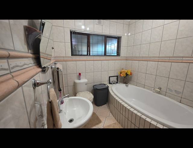 4 BEDROOM HOUSE FOR SALE IN NYALA PARK